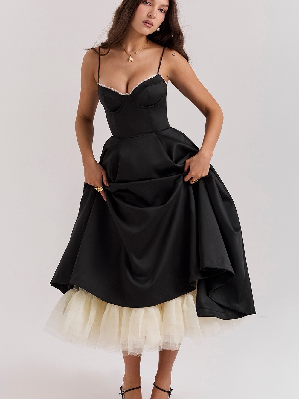 House of CB MADEMOISELLE
Black Tulle Midi Dress Size S fuller cup
